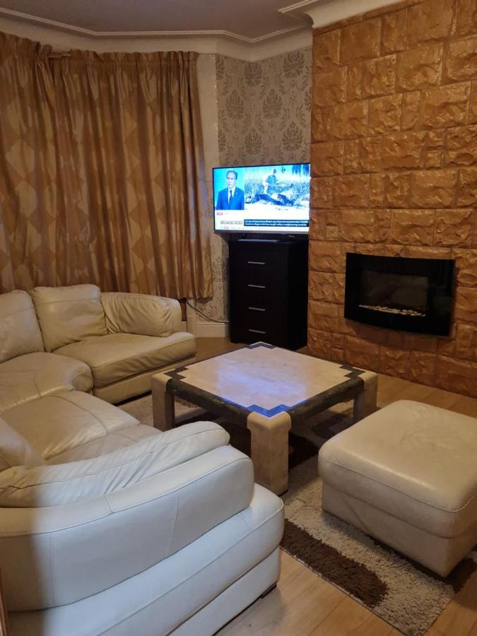 Дом отдыха Cheerful 4-bedroom Close To The Sea *